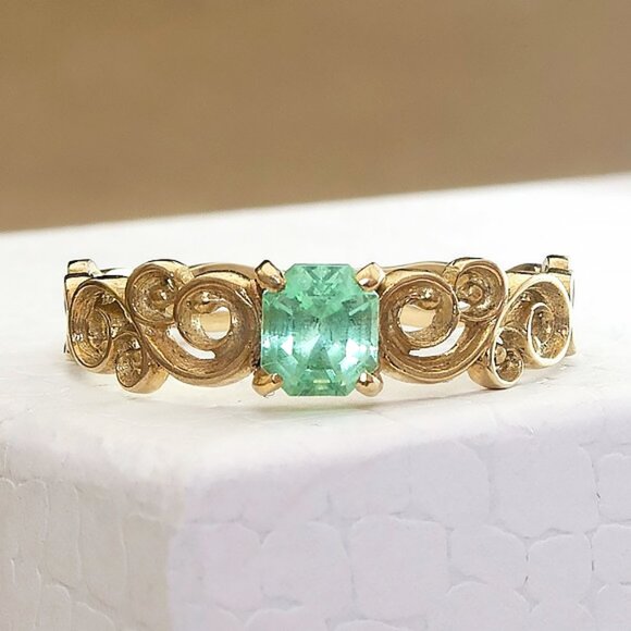 Vintage 18K Gold Beryl Ring, Fancy Yellow Gold Gemstone Ring Size 7 - Picture 1 of 11